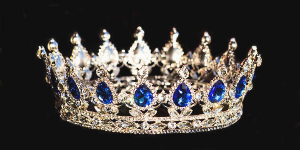 blue quartz crown