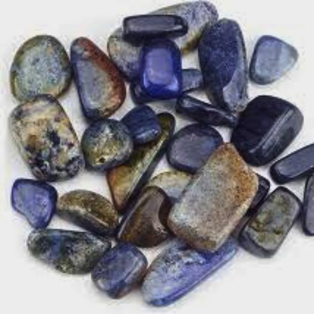 Dumortierite stones