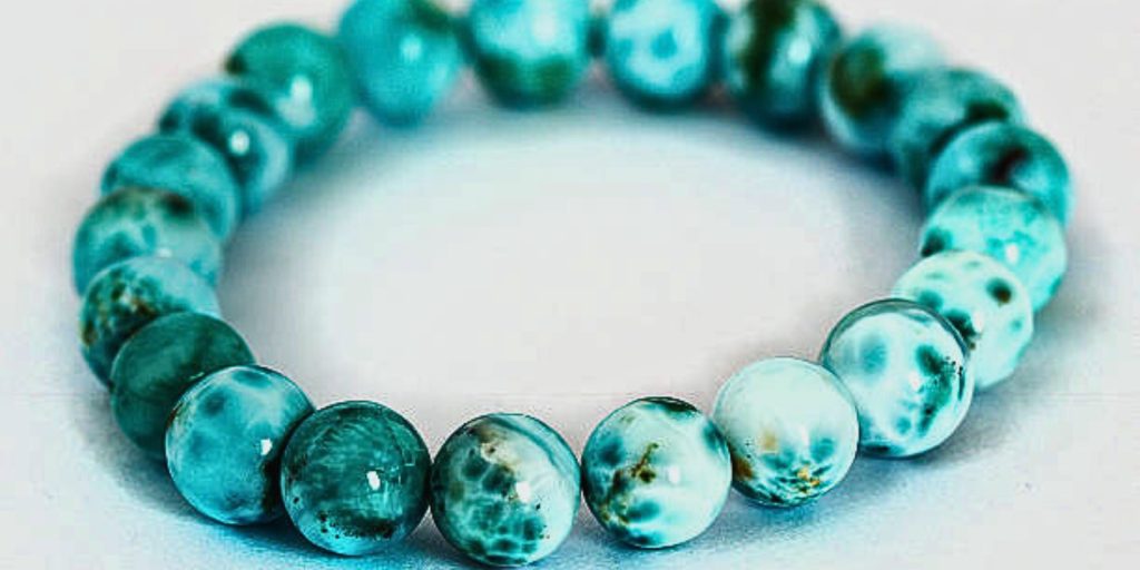 Blue kyanite bracelet